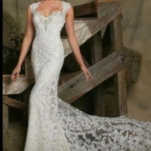 DaVinci Wedding Gown Size 6
